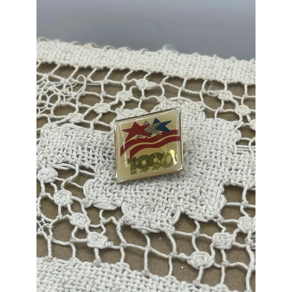 Vintage‎ 1990 Olympic pin .